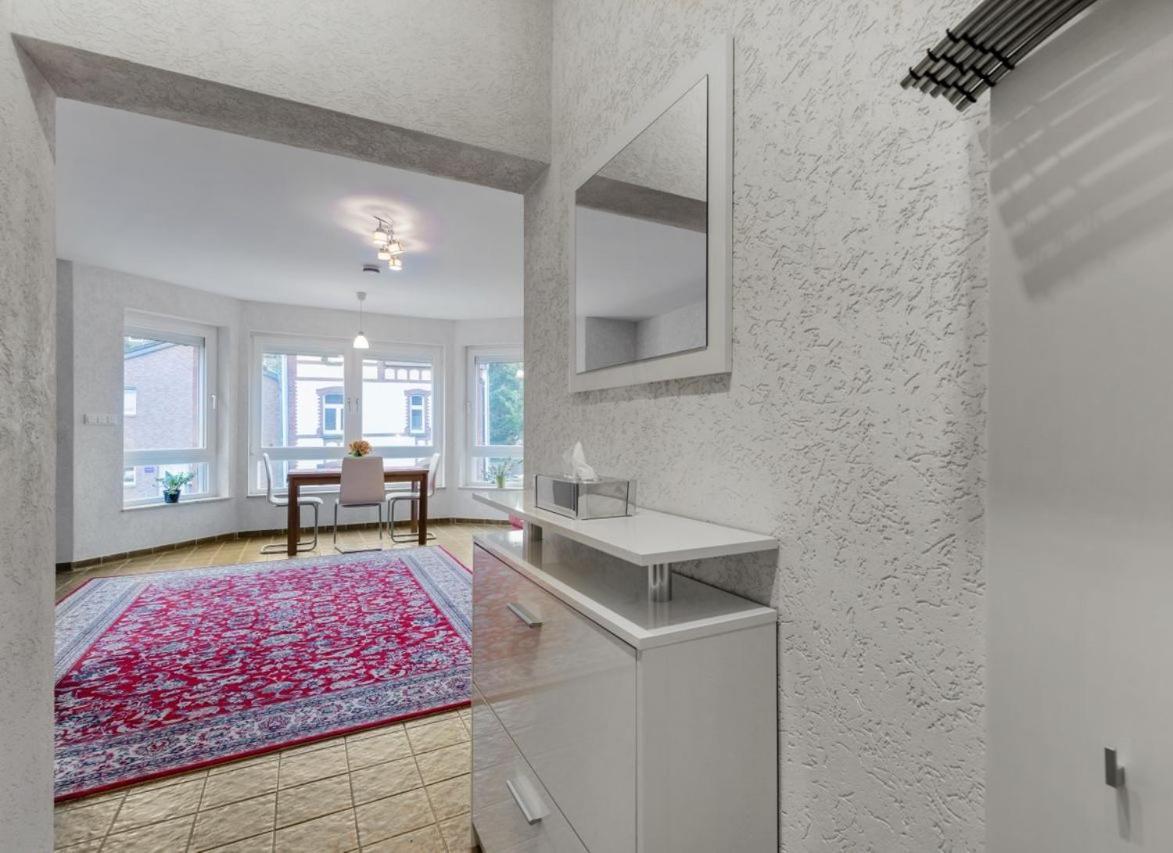 Modernes Apartment In Schoener Lage Dusseldorf Bagian luar foto