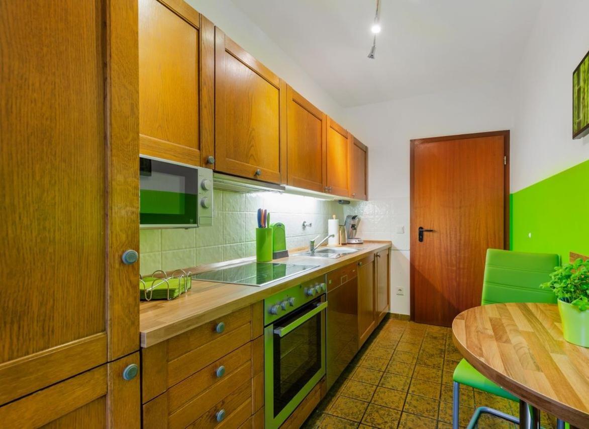 Modernes Apartment In Schoener Lage Dusseldorf Bagian luar foto
