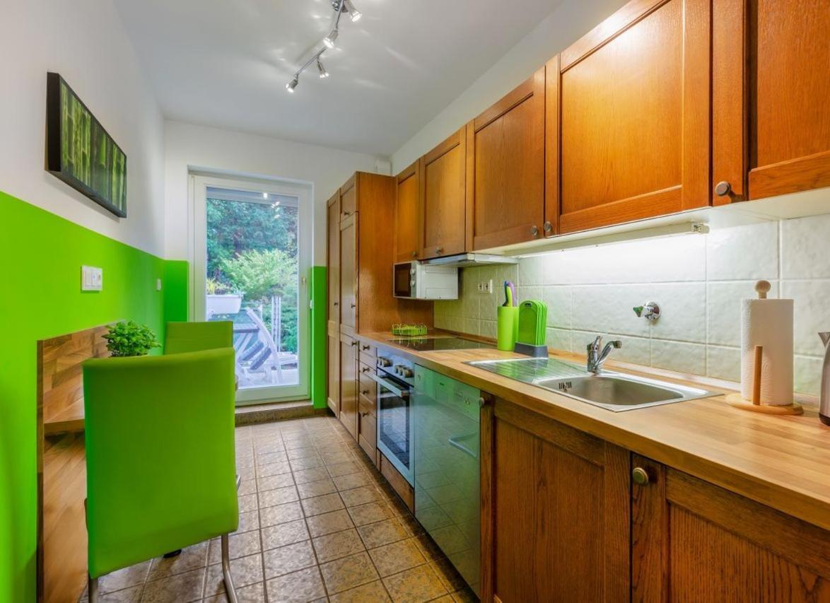 Modernes Apartment In Schoener Lage Dusseldorf Bagian luar foto
